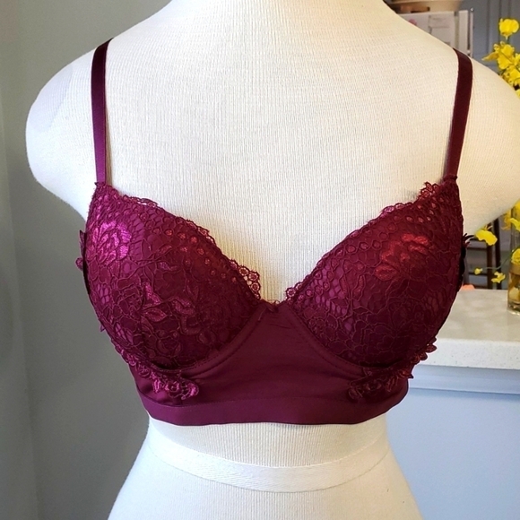 Burgundy XOXO LACE BRA. Size 36B. Wire with padding. Very good used condition. - Picture 1 of 11